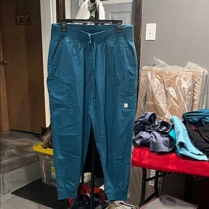 2 pair Surgical scrub joggers Buttersoft large